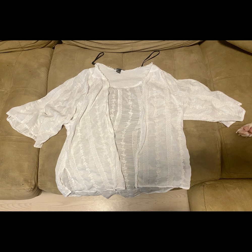 Forever 21 lightweight white half sleeve cardigan